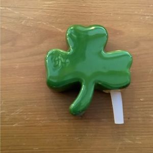 NORA FLEMMING SHAMROCK MINI, PLATE/PLATTER CHARM. NEW